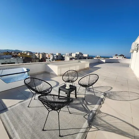 Luxury Penthouse With Private Jacuzzi & Sea View Apartment *