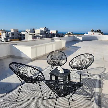 Luxury Penthouse With Private Jacuzzi & Sea View Durres